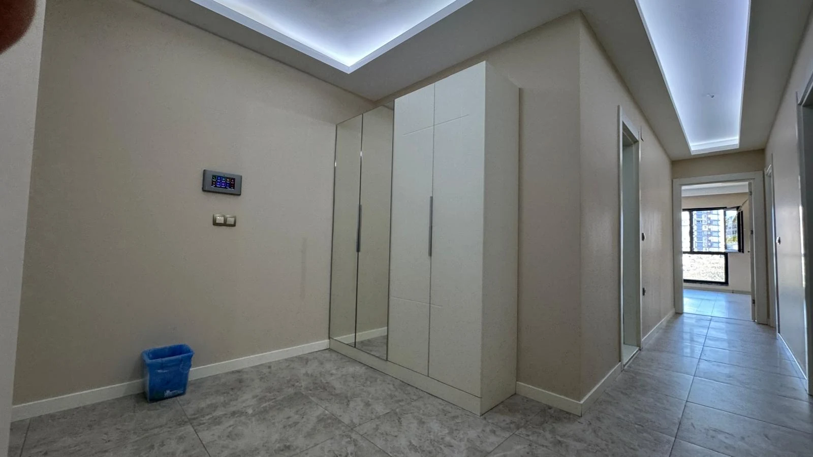 Yükselenpark Melis Sitesi 3+1 Daire Antre, Karşılama Holü ve Vestiyer Alanı
