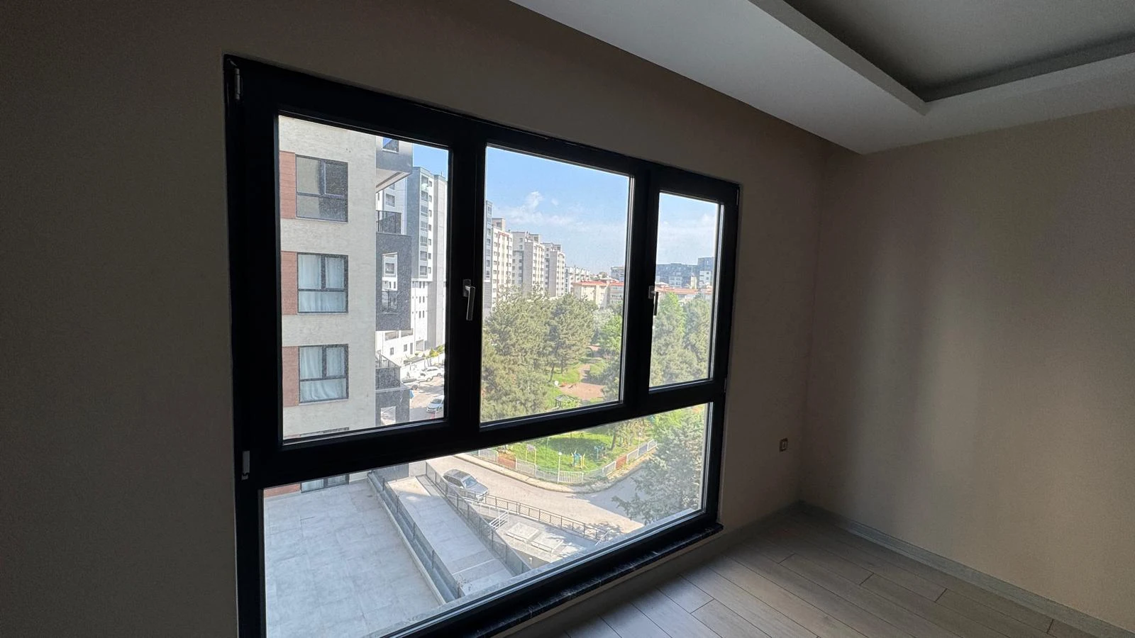Bursa Nilüfer FSM Bulvarı Yükselenpark Melis 3+1 Daire Geniş ve Aydınlık Salon